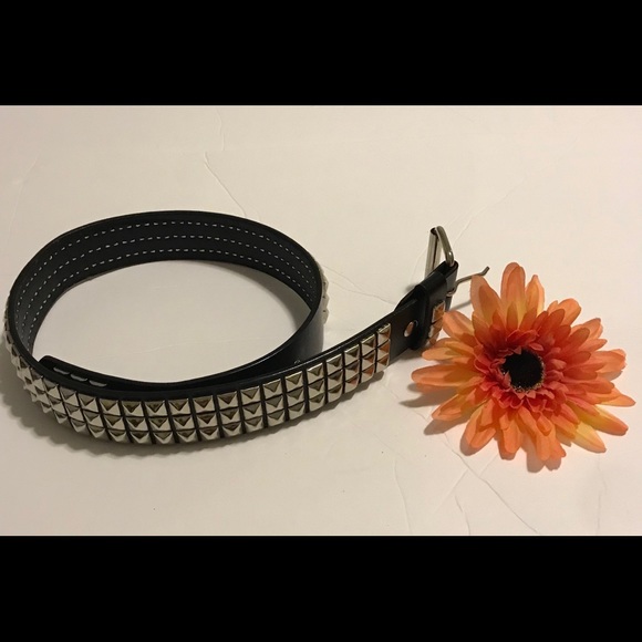 Hot Topic Accessories - Hot Topic Belt Size32 Studded